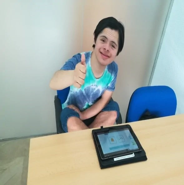 مستخدم من FUNDOWN يستخدم NeuronUP