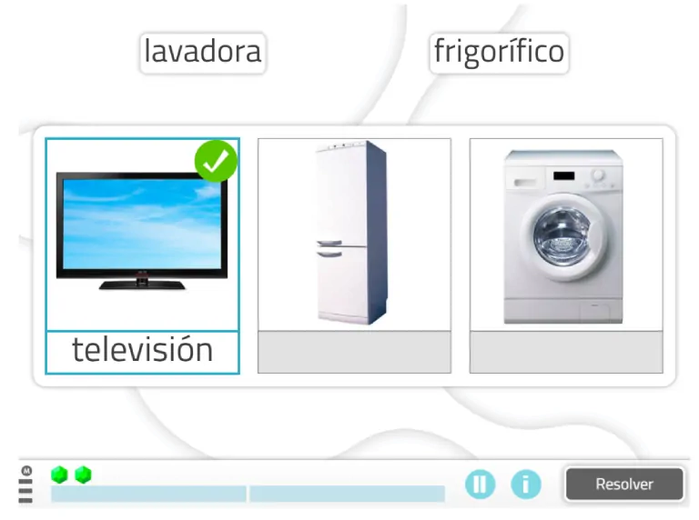 Captura do NeuronUP com três eletrodomésticos: televisão marcada como correta, frigorífico e máquina de lavar.