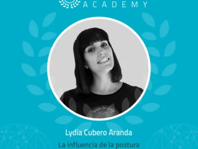 Design gráfico com Lydia Cubero Aranda e o tema 'A influência da postura nas AVDs após AVC', com os logos da NeuronUP.