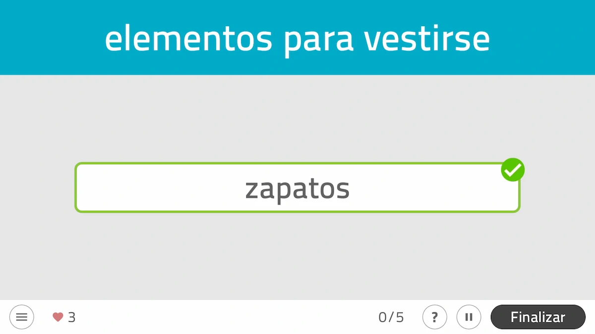 Interface do NeuronUP: Categorias em contra-relógio, texto 'elementos para vestir-se', campo 'sapatos' verificado e contador de 3 pontos.