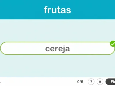 Interface do NeuronUP para a categoria relâmpago 'frutas': título, campo com 'cereja' verificada e 0/5; botão Finalizar.
