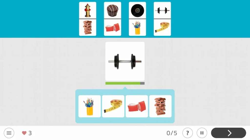 Interface do jogo Emparelhamentos velozes da NeuronUP com cartas, cronômetro e pontuação, centrada em uma pesa.