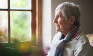 Biomarcadores sanguíneos e Alzheimer: como o p-tau217 permite prever o surgimento dos sintomas.
