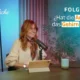 Cover von NeuronUP Talks, Folge 5: Porträt von María Garau Rolandi neben dem Mikrofon, im Hintergrund Regale und eine Pflanze.