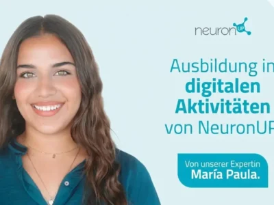 Junge lächelnde Frau wirbt für die Schulung zu digitalen Aktivitäten von NeuronUP; im Werbetext wird María Paula erwähnt.