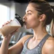 Klinischer Leitfaden zu den Auswirkungen von Protein auf Gehirn und Kognition. Wir analysieren die wissenschaftliche Evidenz zum Proteintrend und seinen tatsächlichen Auswirkungen auf Gehirngesundheit und Kognition.