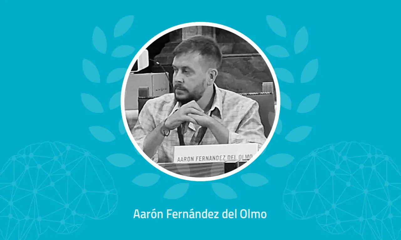 Le neuropsychologue clinicien Aaron F. Del Olmo donne une conférence sur le neurodéveloppement et les réseaux cérébraux