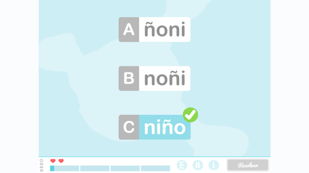 Interface avec trois mots comme options (ñoni, noñi, niño) ; la bonne réponse est « niño ». Fond clair et panneau inférieur de progression.