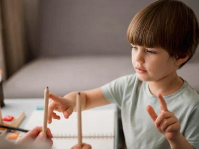 Hyperfocalisation chez les enfants atteints de TDAH : évaluation neuropsychologique et stratégies de flexibilité cognitive