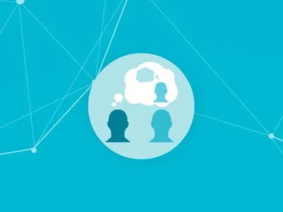 Reti di linee e nodi; al centro nuvola di pensiero con due teste stilizzate, richiama comunicazione e cognizione sociale.