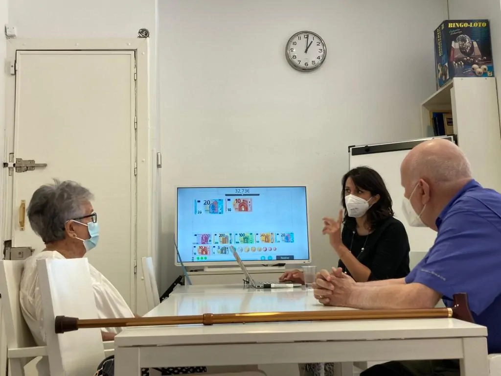 Превентивные группы при когнитивном снижении, работающие с NeuronUP