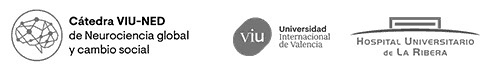 Чёрно-белые логотипы Cátedra VIU-NED, VIU и Университетской больницы Ла-Рибера в ряд на белом фоне.