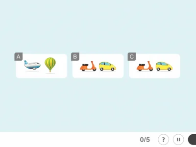 Discriminación visual con tres opciones de transporte en emojis: A avión/globo, B scooter/coche, C scooter/coche; y 0/5.