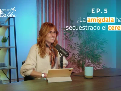 NeuronUP Talks Episodio 5 Temporada 2. María Garau Rolandi. Lecturas recomendadas sobre el estrés, bienestar y estilo de vida saludable. NeuronUP Talks, el podcast de NeuronUP.